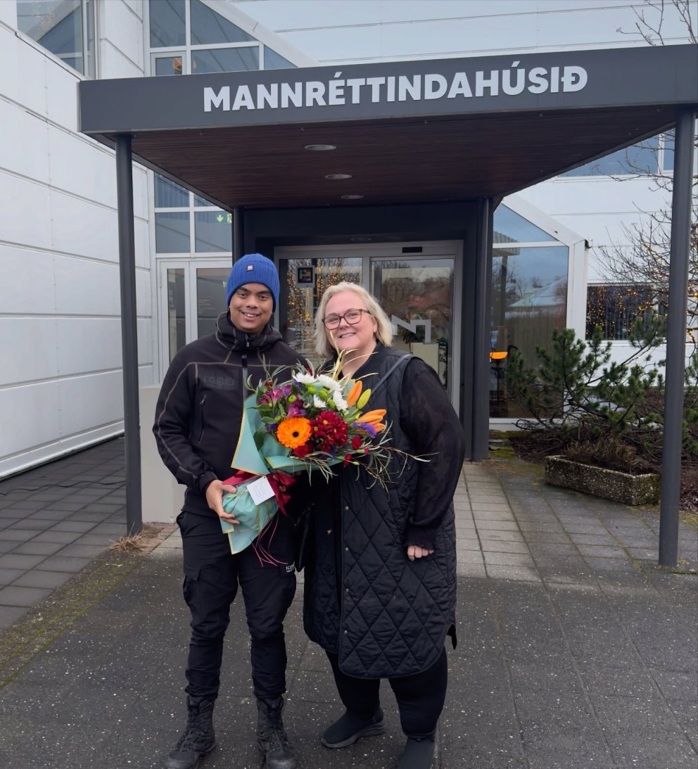 Magnús Orri Arnarson ásamt Auðbjörgu Sigurðardóttur, gjaldkera Tourette-samtakanna, við Mannréttinda&hellip;